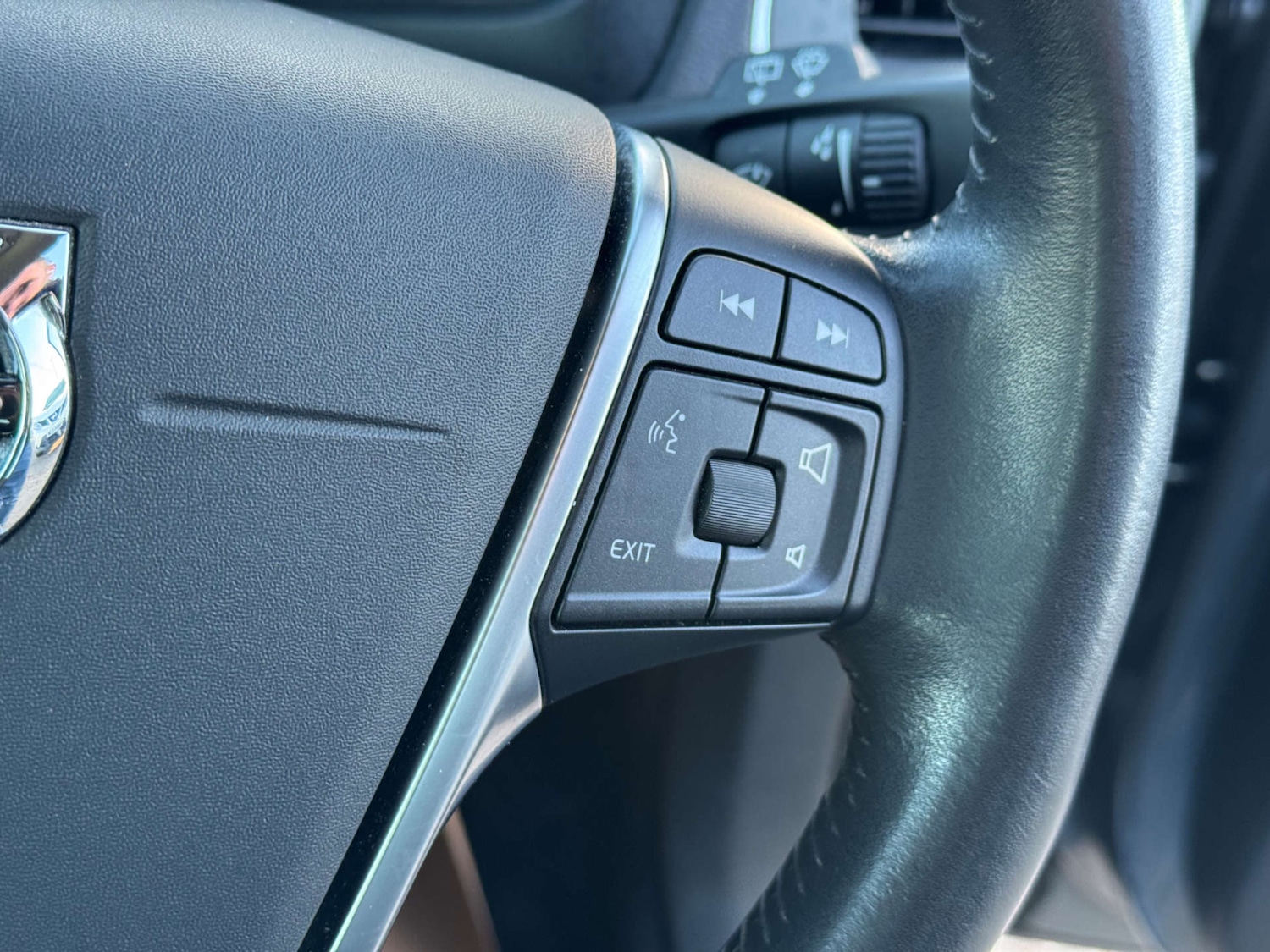 Used Volvo V40 2017 for sale - 76571349: Photo 18