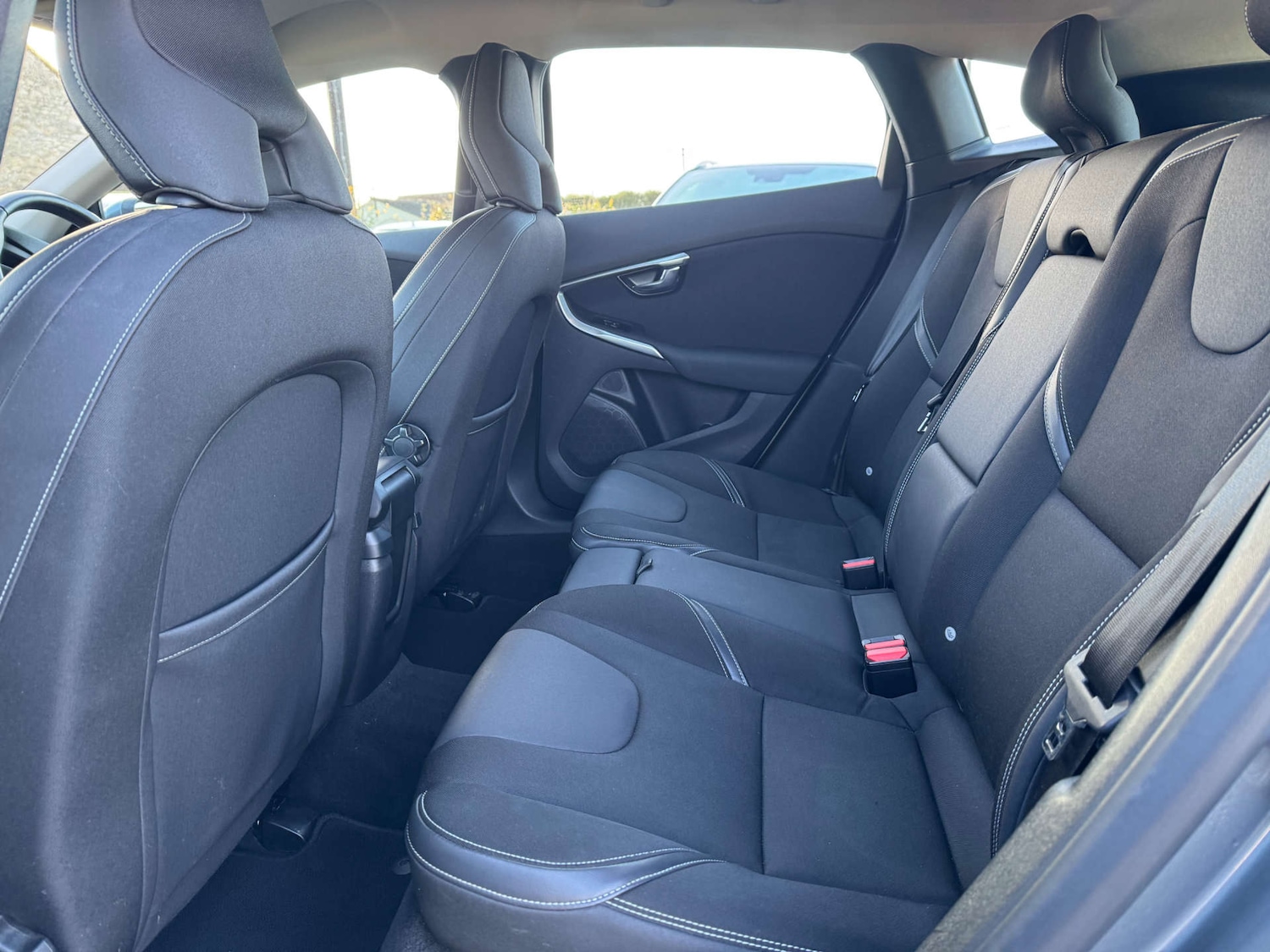 Used Volvo V40 2017 for sale - 76571349: Photo 33