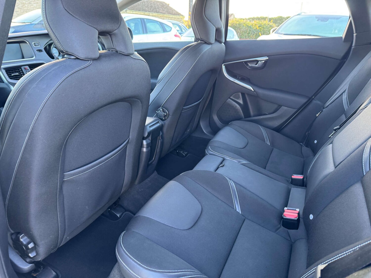 Used Volvo V40 2017 for sale - 76571349: Photo 34