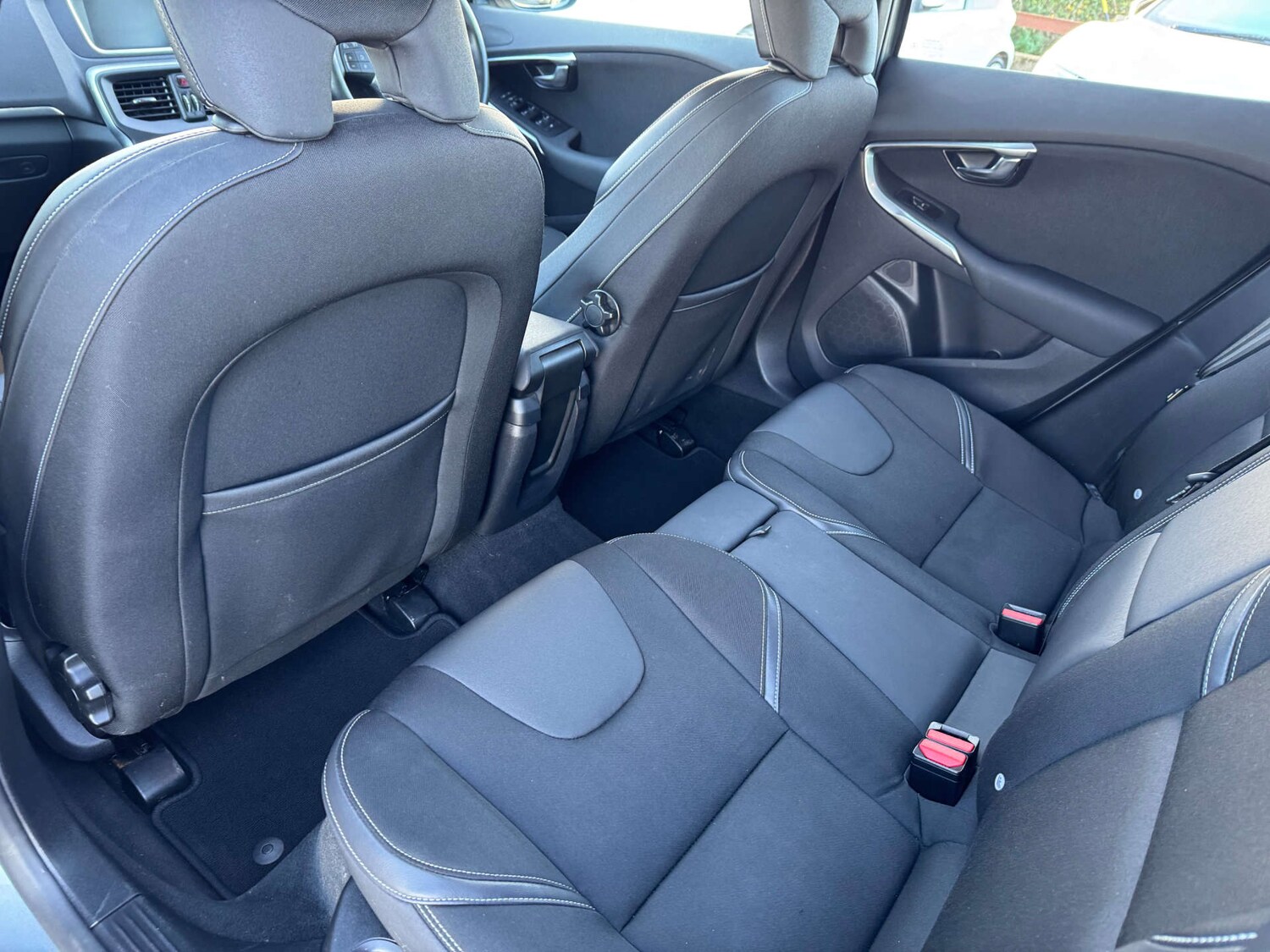 Used Volvo V40 2017 for sale - 76571349: Photo 35