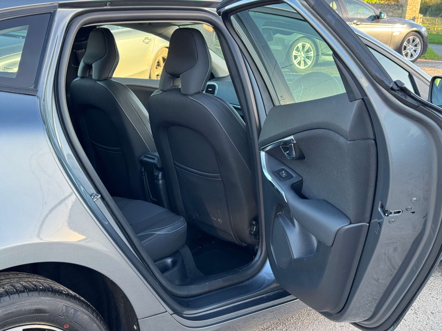 Used Volvo V40 2017 for sale - 76571349: Photo 36