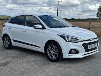 Used Hyundai i20 2018 for sale - 79561253: Photo