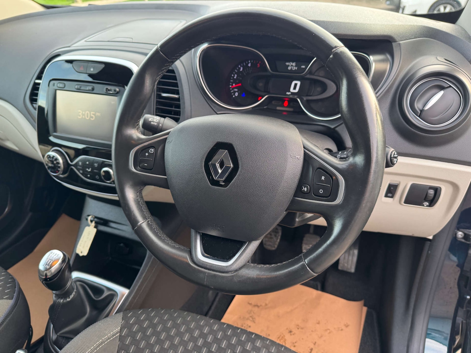 Used Renault Captur 2017 for sale - 76497676: Photo 15