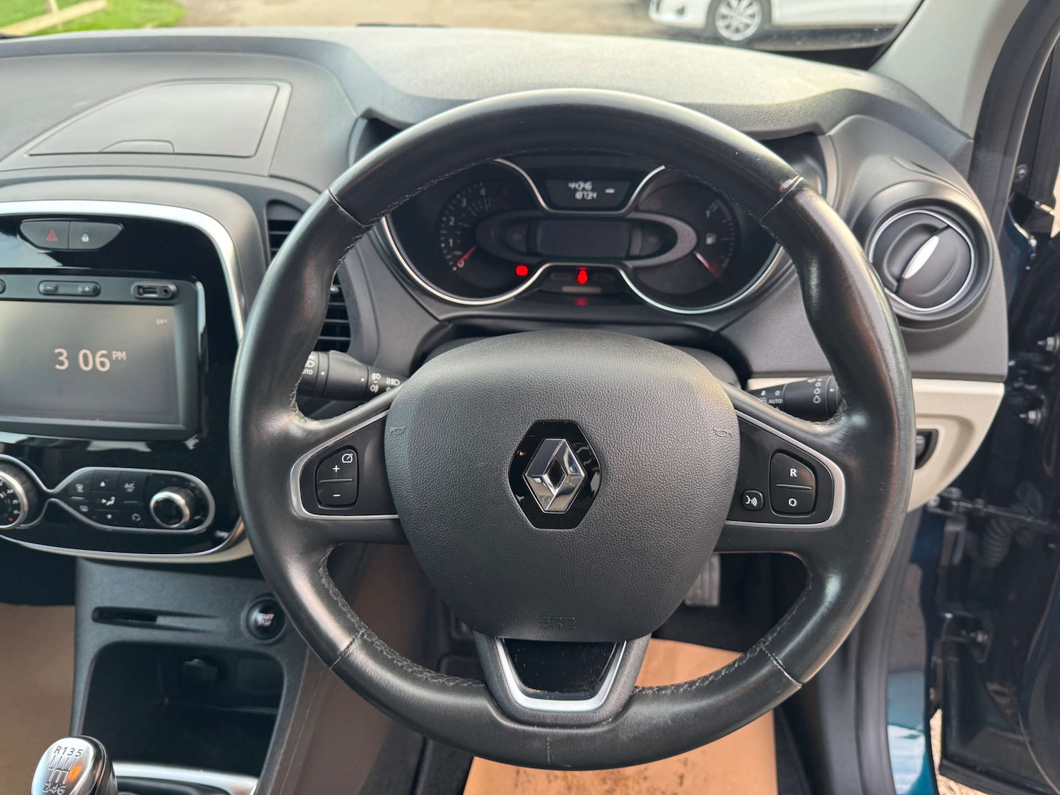 Used Renault Captur 2017 for sale - 76497676: Photo 17