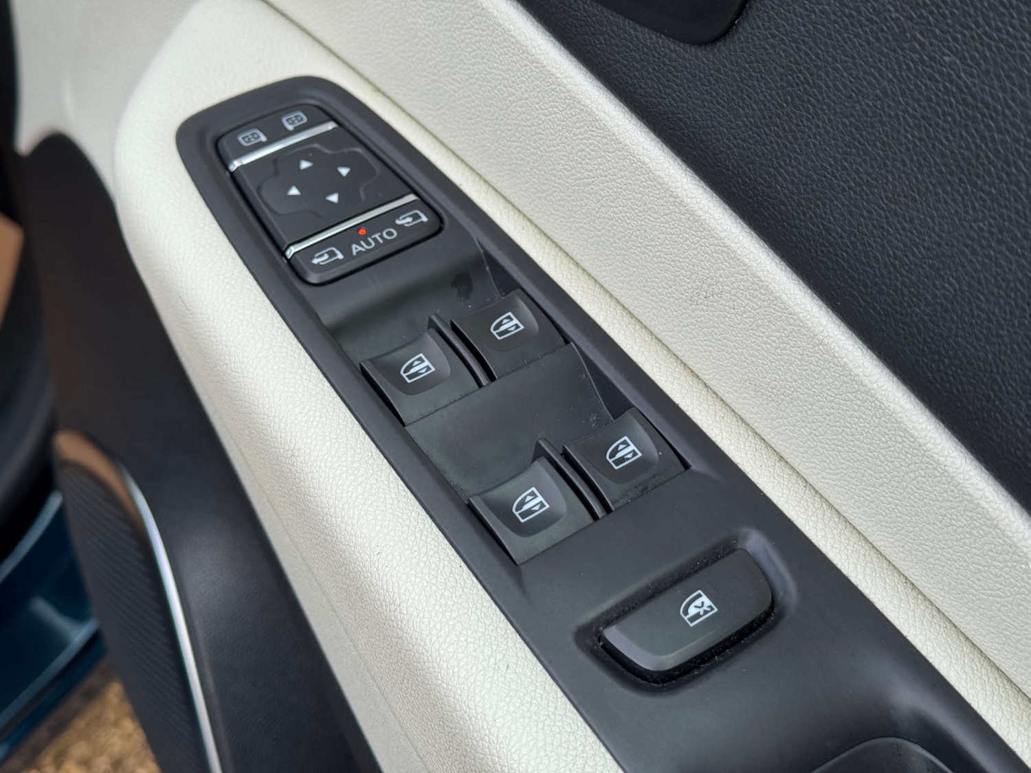 Used Renault Captur 2017 for sale - 76497676: Photo 21