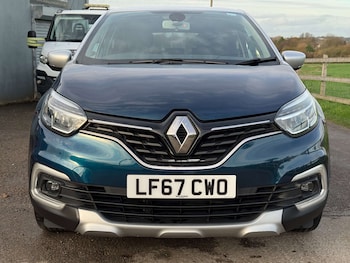 Used Renault Captur 2017 for sale - 76497676: Photo