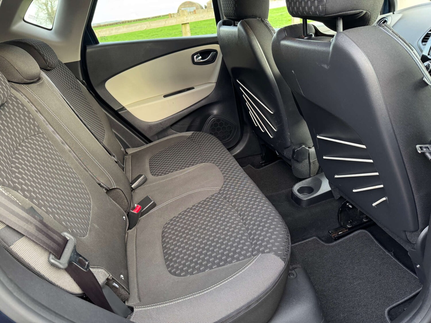 Used Renault Captur 2017 for sale - 76497676: Photo 41