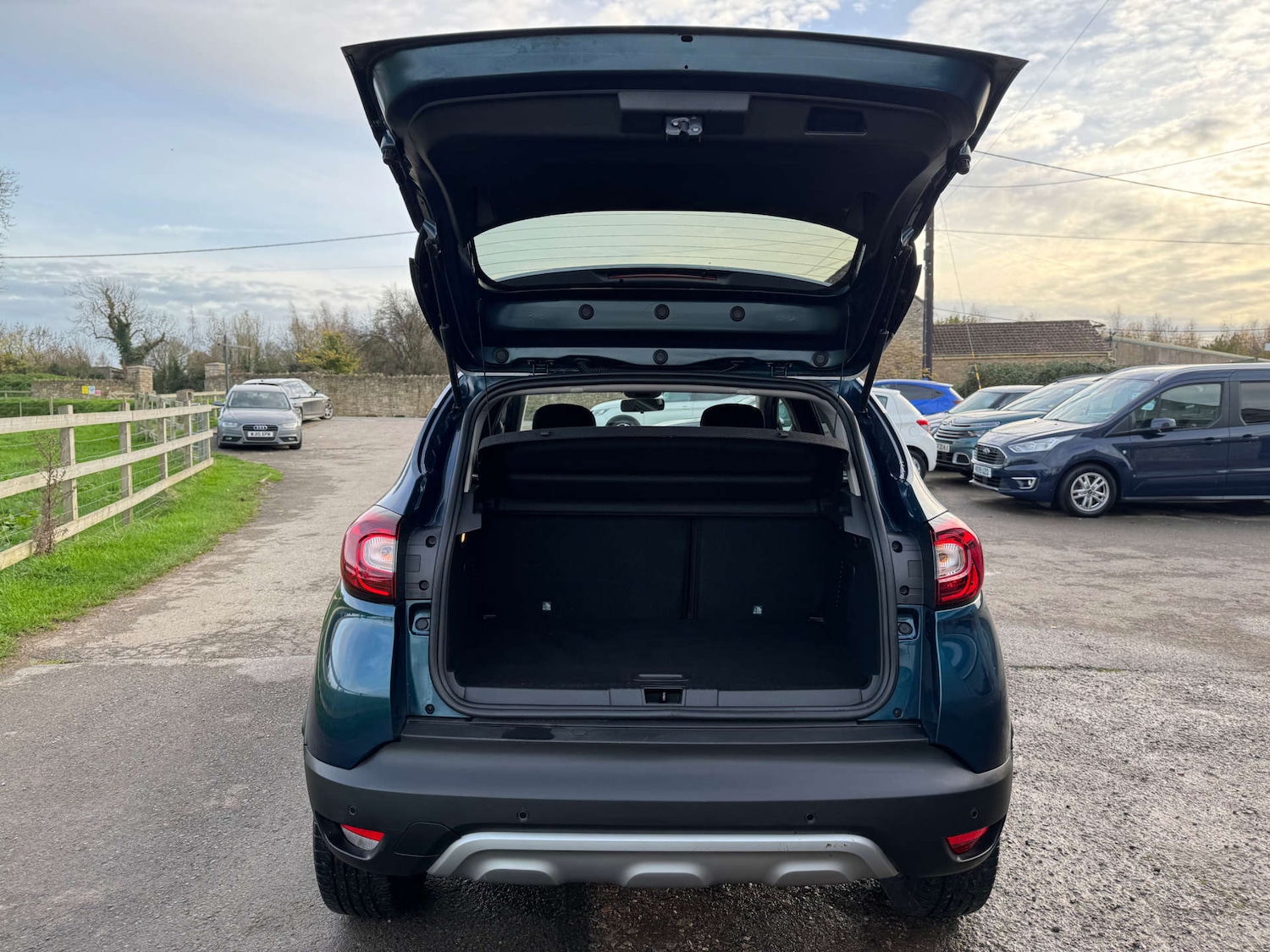 Used Renault Captur 2017 for sale - 76497676: Photo 43