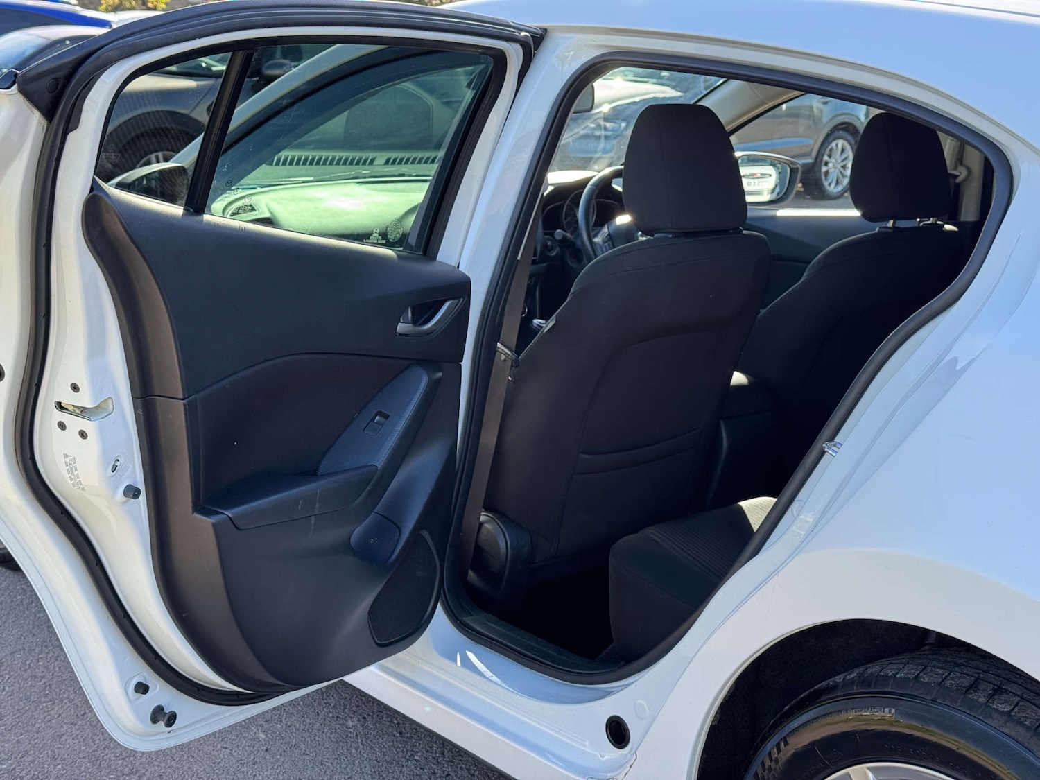 Used Mazda Mazda3 2014 for sale - 76182629: Photo 38