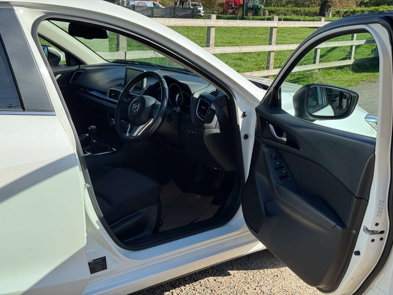 Used Mazda Mazda3 2014 for sale - 76182629: Photo 9
