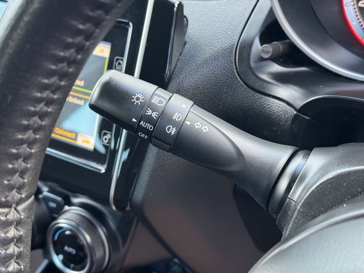 Used Suzuki Swift 2018 for sale - 76395523: Photo 18