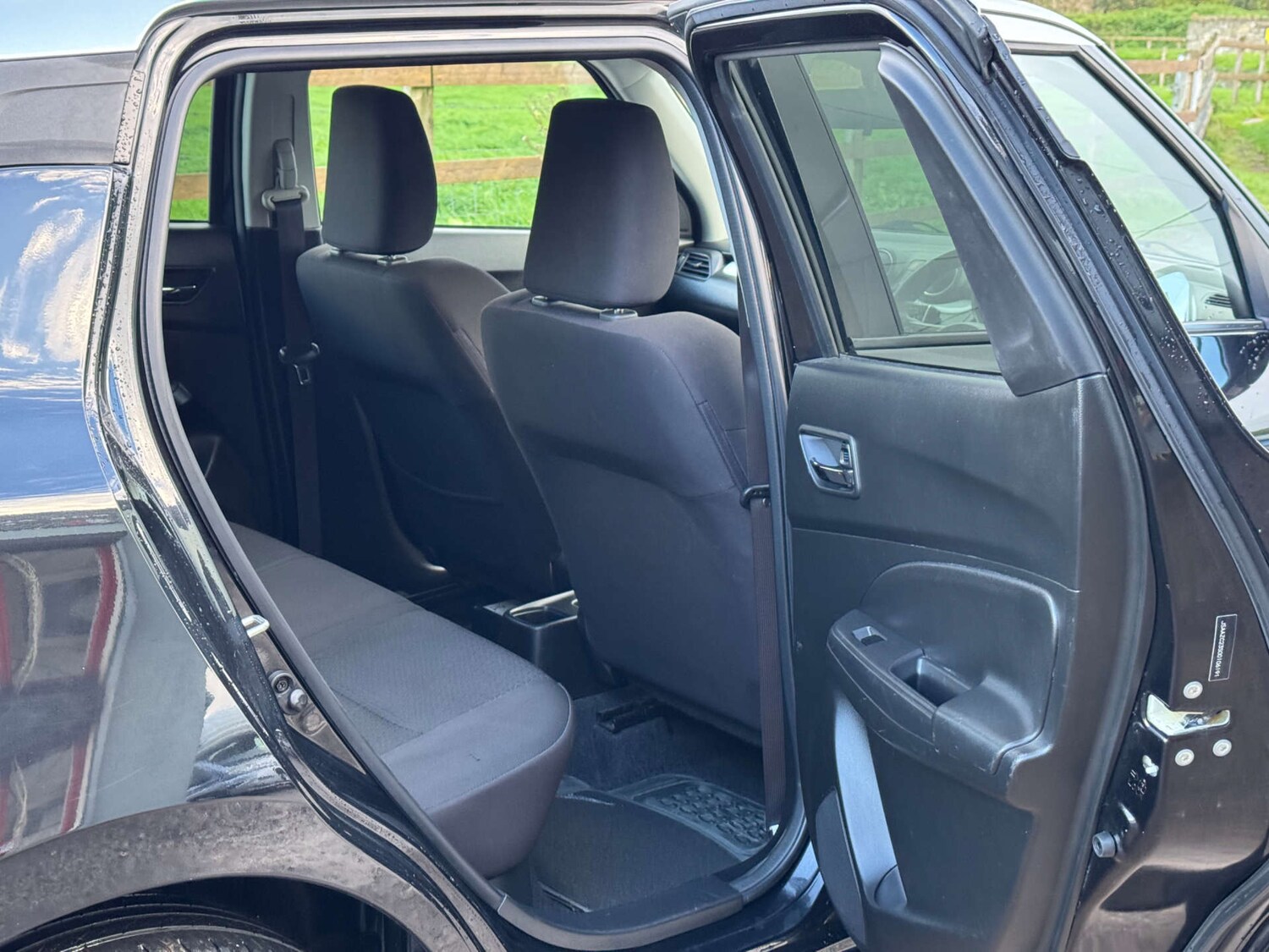 Used Suzuki Swift 2018 for sale - 76395523: Photo 34