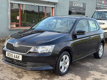 Used Skoda Fabia 2015 for sale - 76921214: Photo