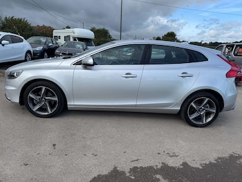 Used Volvo V40 2014 for sale - 75913740: Photo