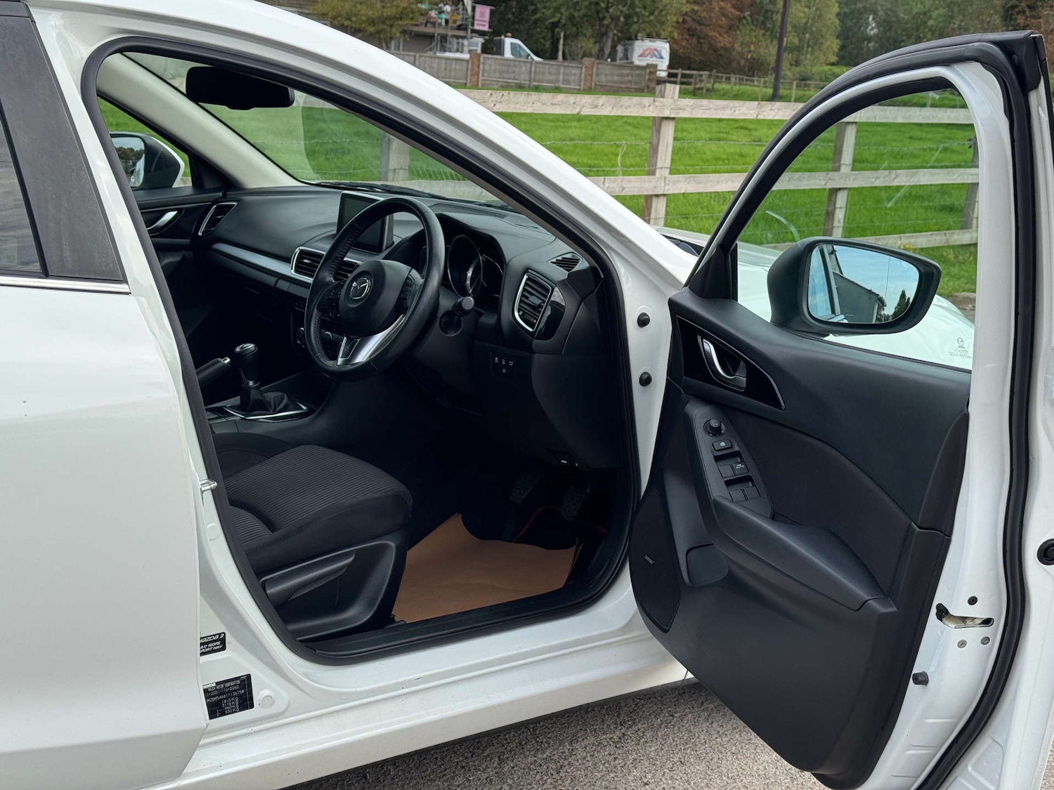 Used Mazda Mazda3 2014 for sale - 75913742: Photo 9