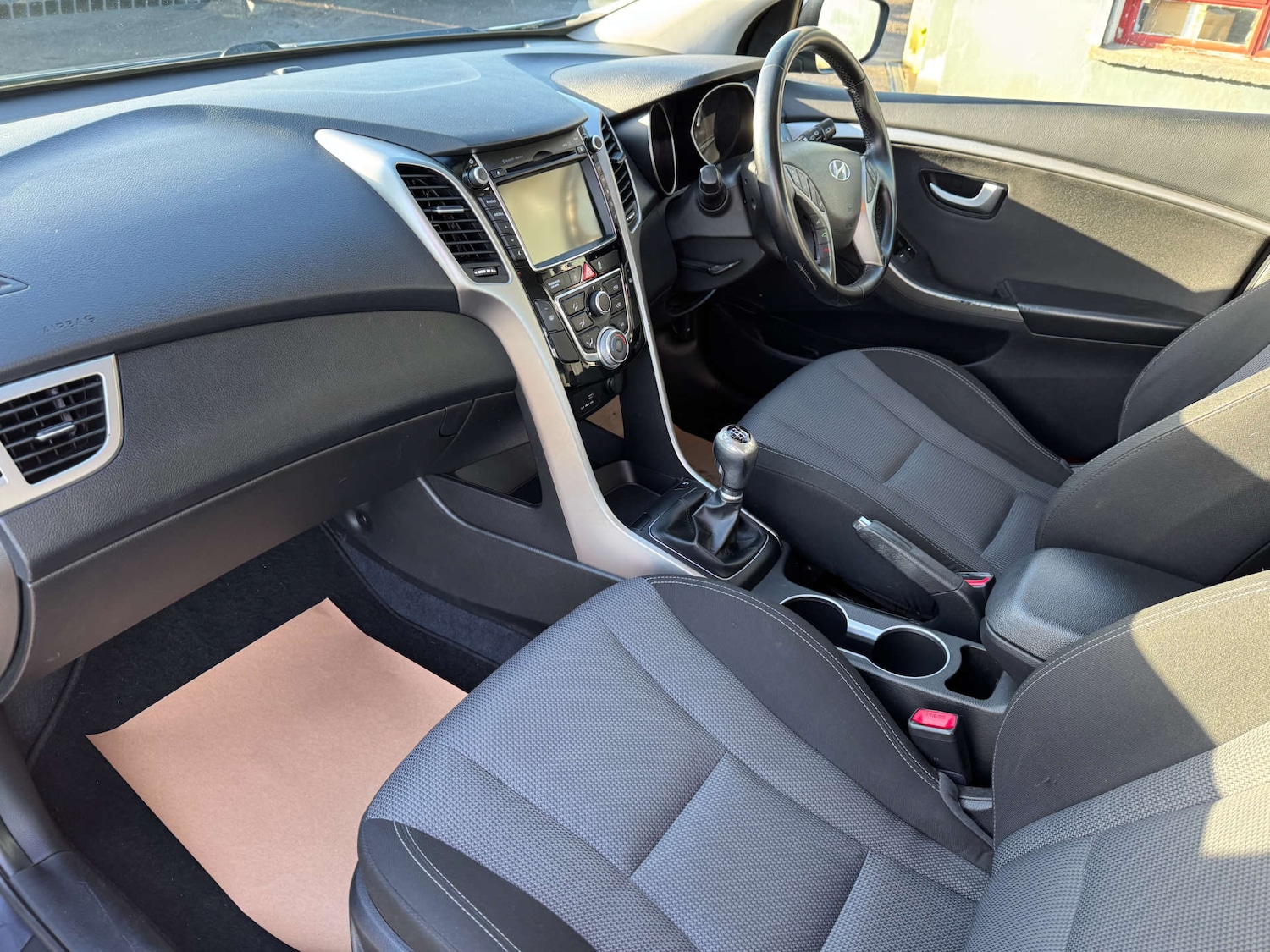 Used Hyundai i30 2015 for sale - 77220982: Photo 20