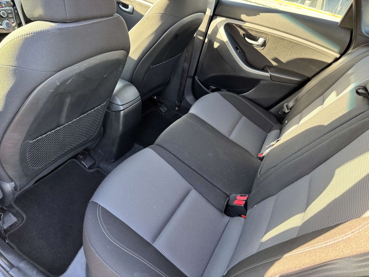 Used Hyundai i30 2015 for sale - 77220982: Photo 31