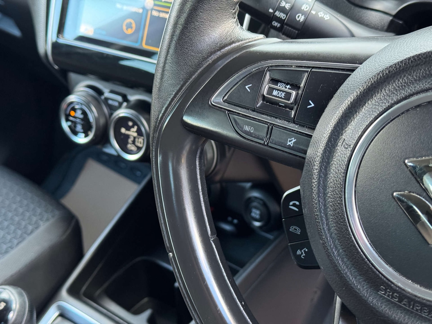 Used Suzuki Swift 2018 for sale - 76601708: Photo 16