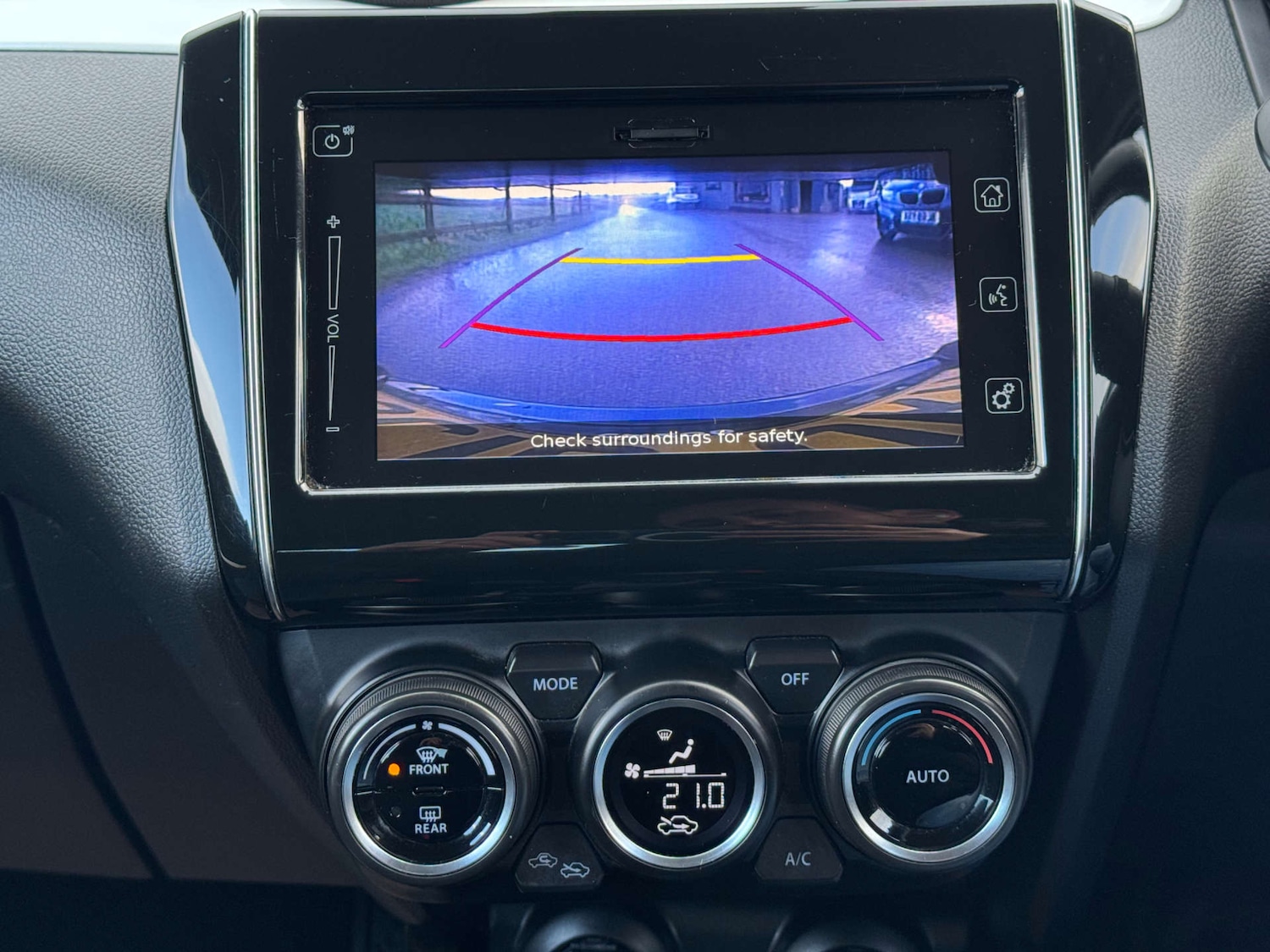 Used Suzuki Swift 2018 for sale - 76601708: Photo 25