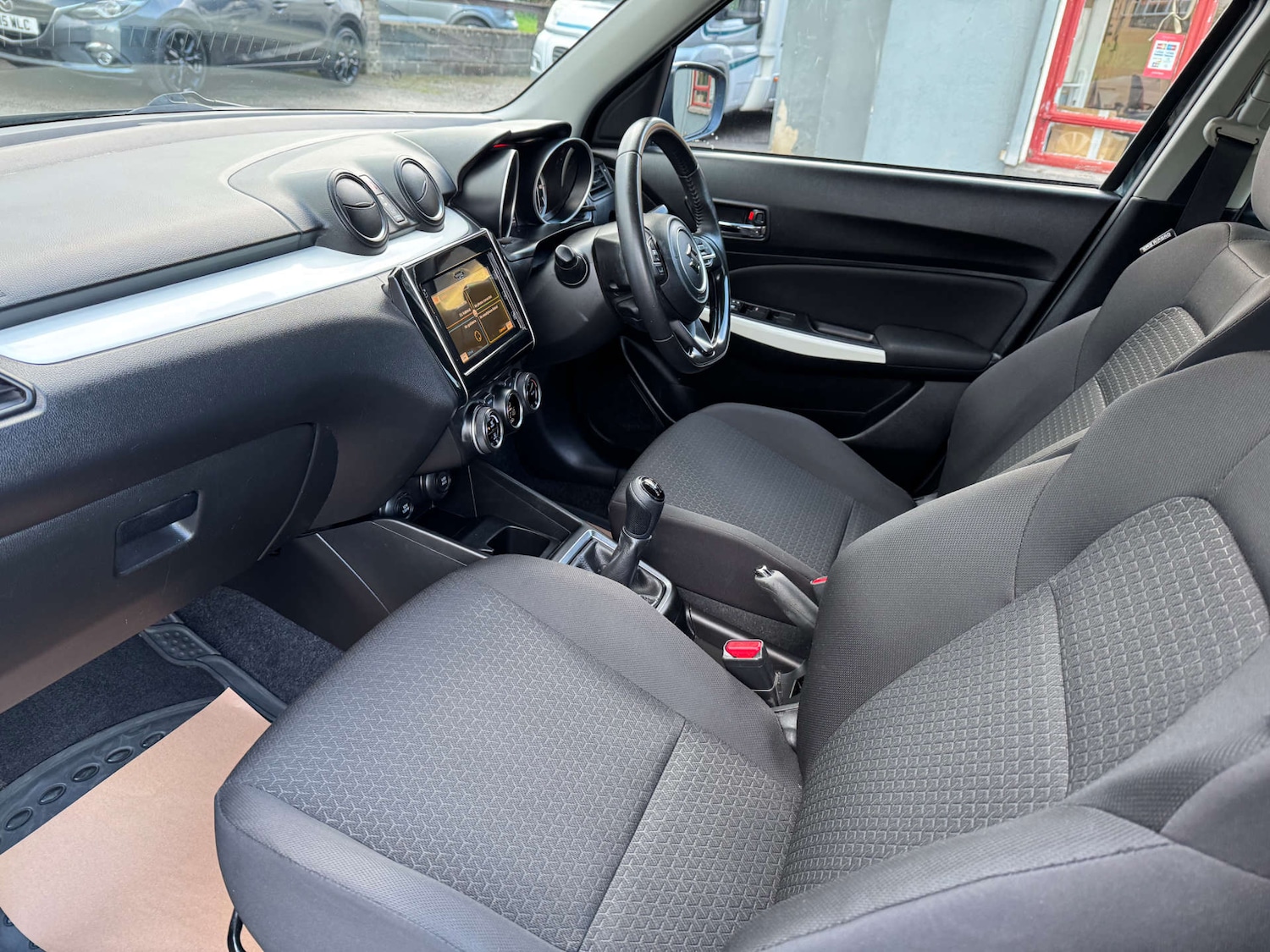 Used Suzuki Swift 2018 for sale - 76601708: Photo 30