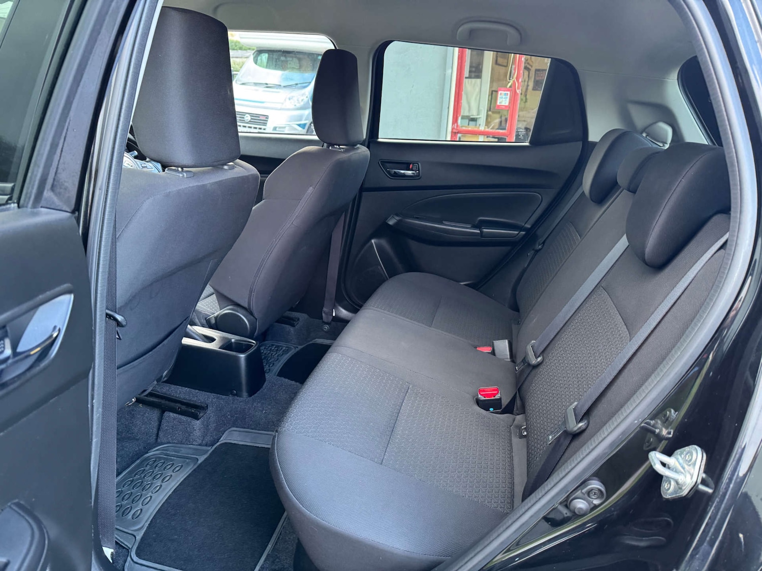 Used Suzuki Swift 2018 for sale - 76601708: Photo 39