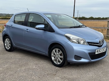 Used Toyota Yaris 2013 for sale - 79468204: Photo