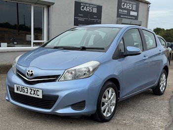 Used Toyota Yaris 2013 for sale - 79468204: Photo