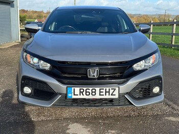 Used Honda Civic 2018 for sale - 76536192: Photo