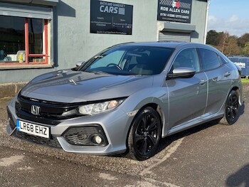 Used Honda Civic 2018 for sale - 76536192: Photo