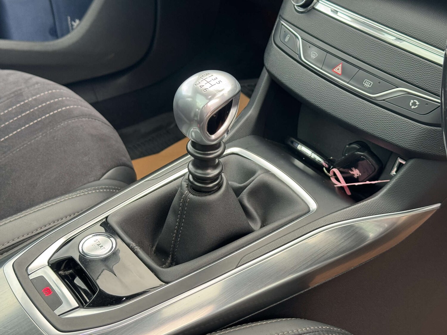 Used Peugeot 308 2014 for sale - 77667842: Photo 20