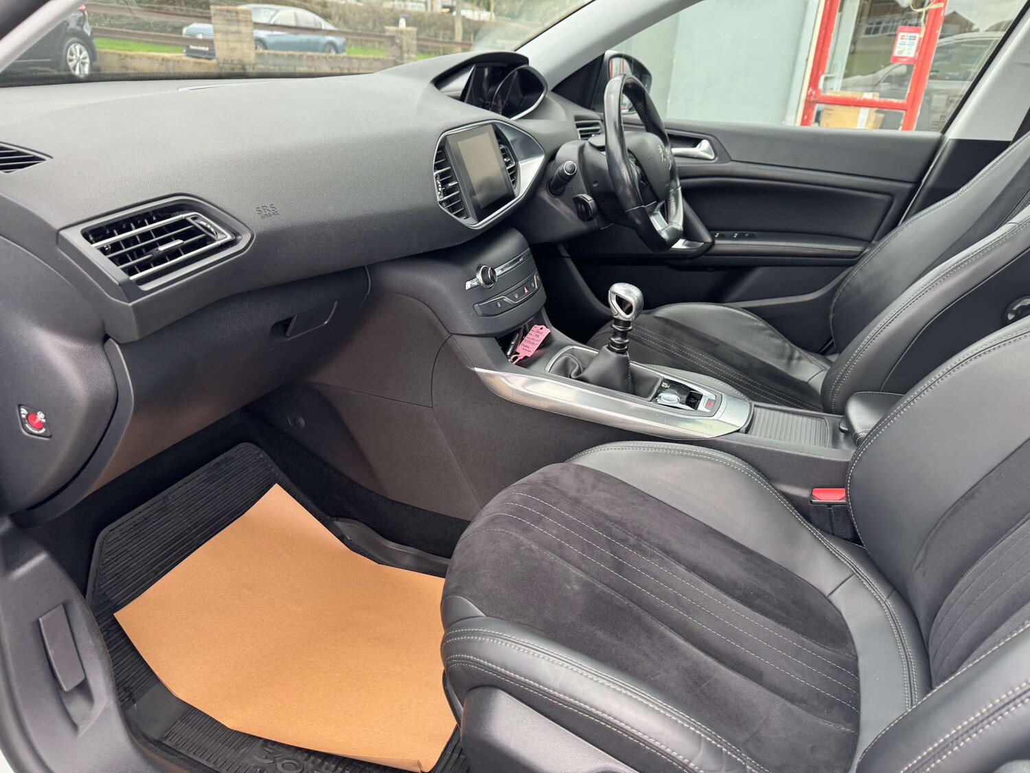 Used Peugeot 308 2014 for sale - 77667842: Photo 23