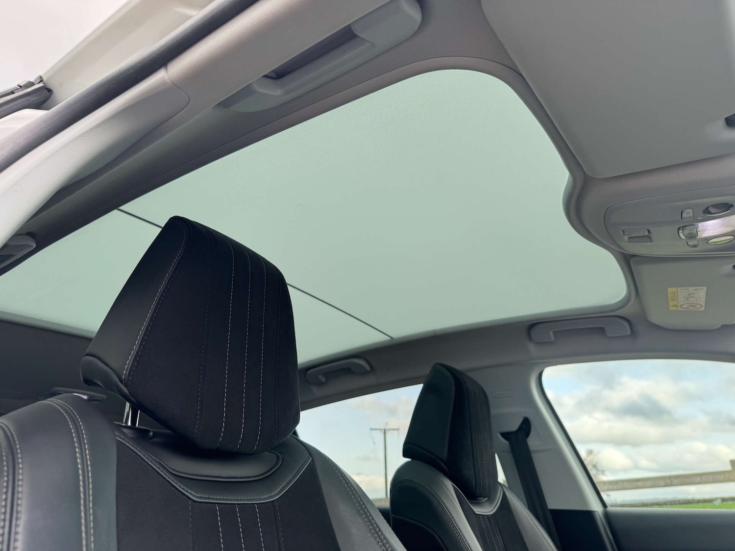 Used Peugeot 308 2014 for sale - 77667842: Photo 27