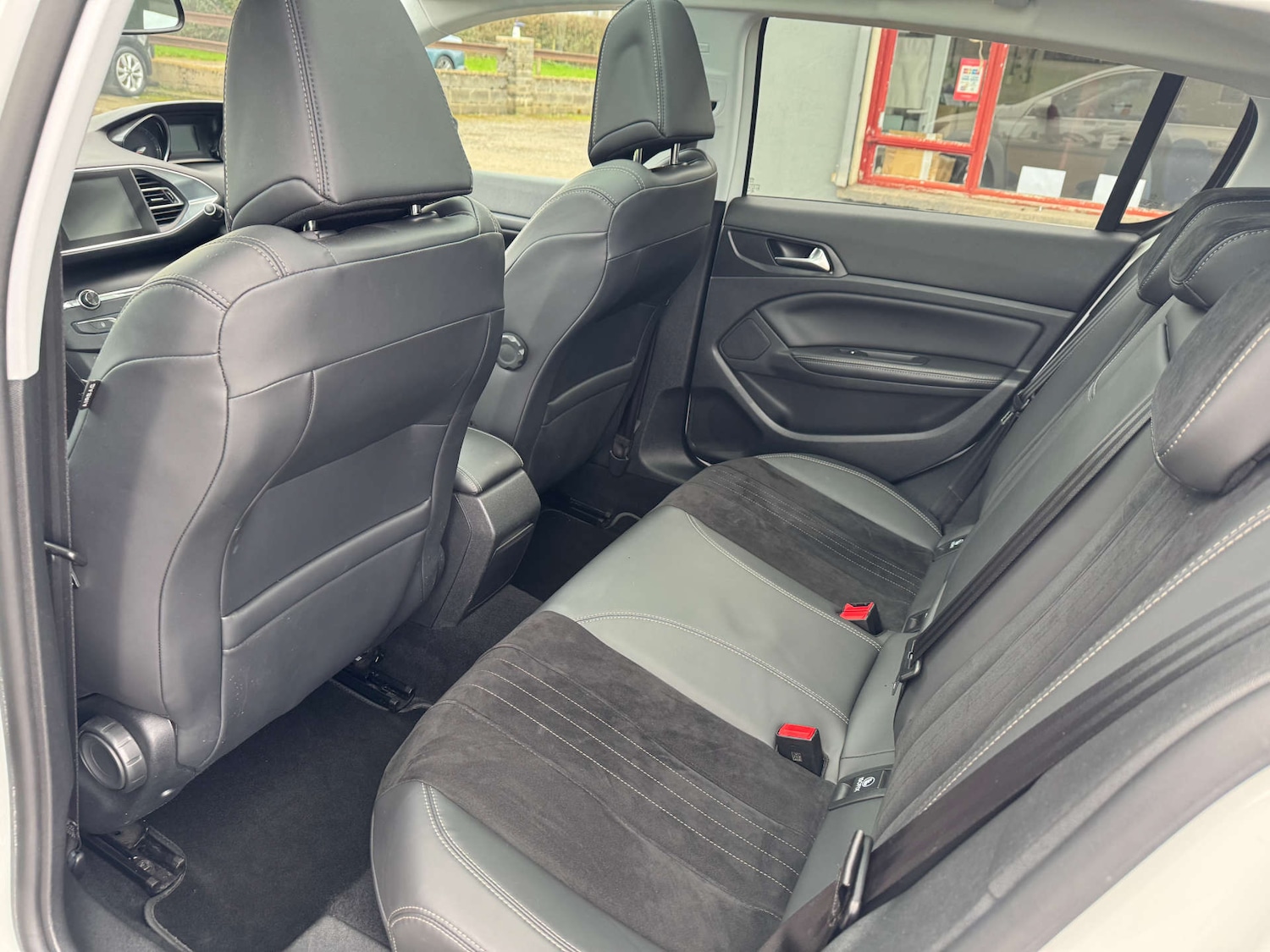 Used Peugeot 308 2014 for sale - 77667842: Photo 36