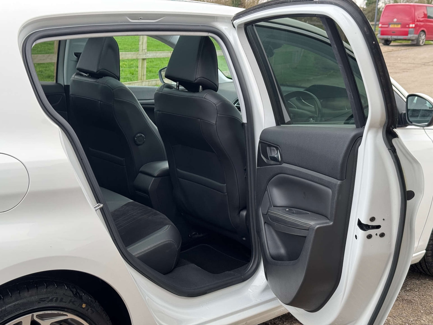 Used Peugeot 308 2014 for sale - 77667842: Photo 37