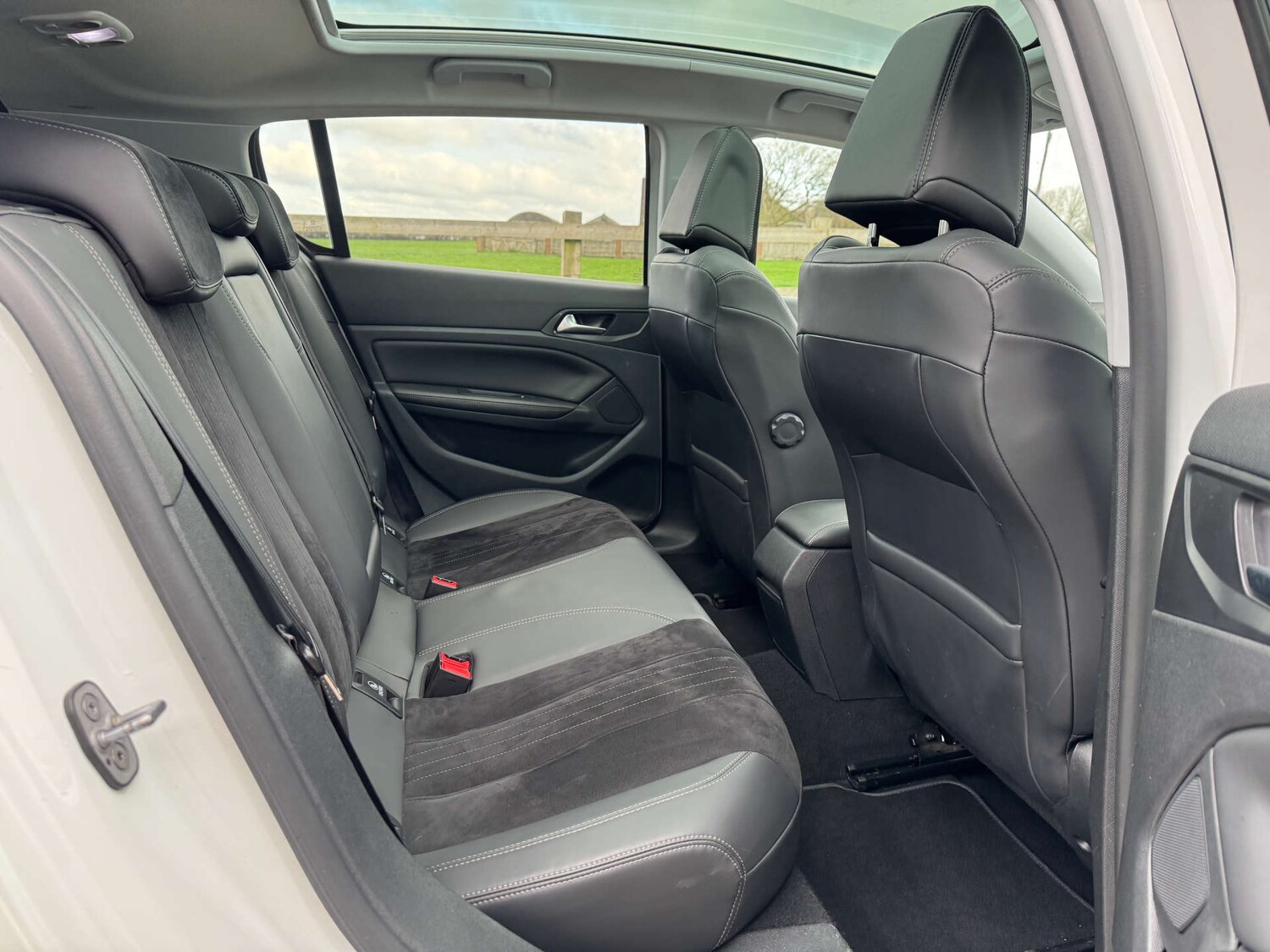 Used Peugeot 308 2014 for sale - 77667842: Photo 38