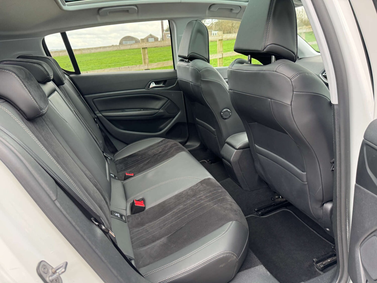 Used Peugeot 308 2014 for sale - 77667842: Photo 39