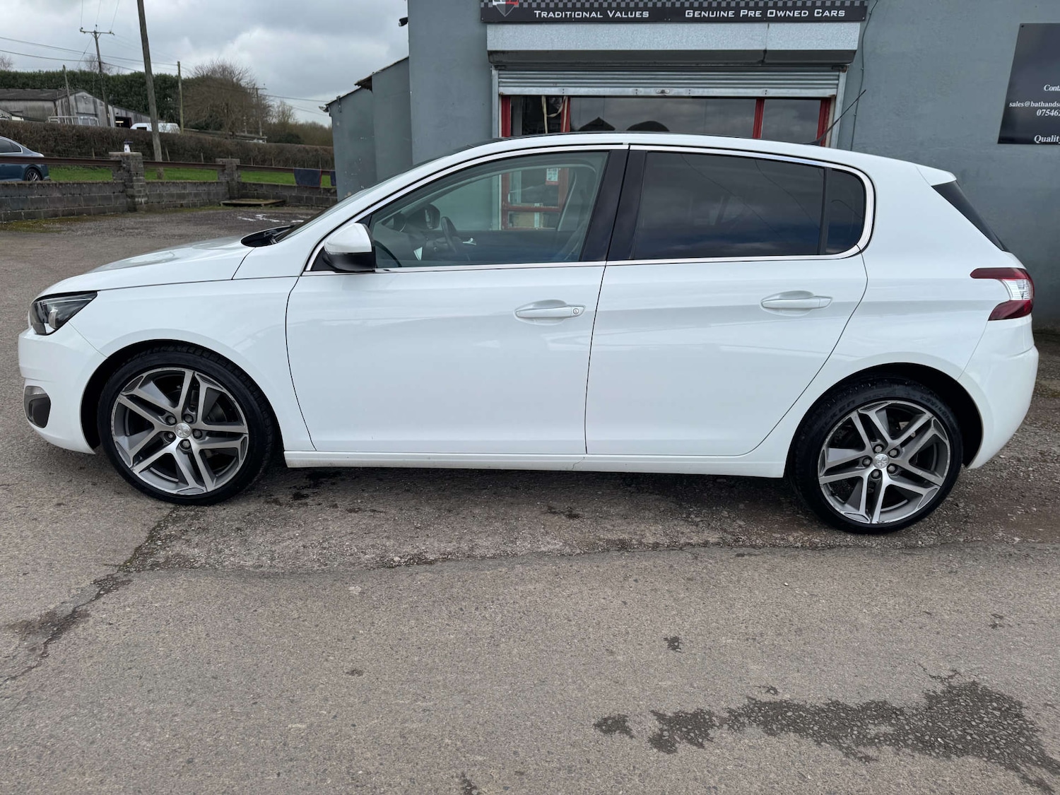 Used Peugeot 308 2014 for sale - 77667842: Photo 4