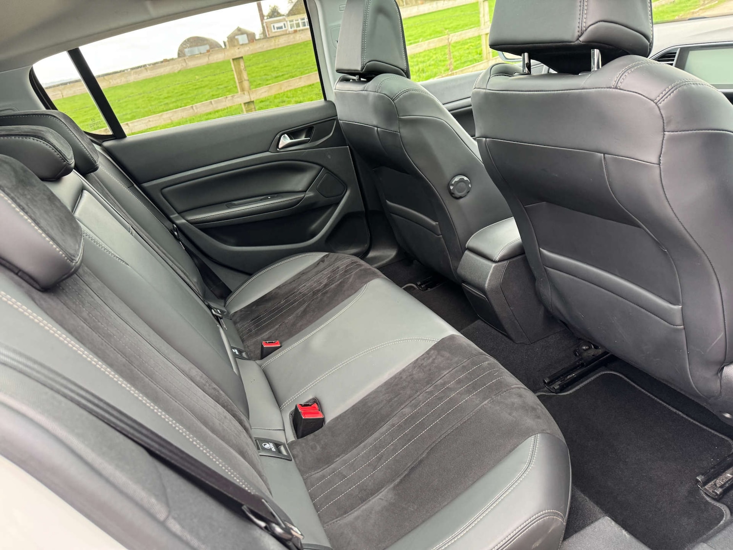 Used Peugeot 308 2014 for sale - 77667842: Photo 41