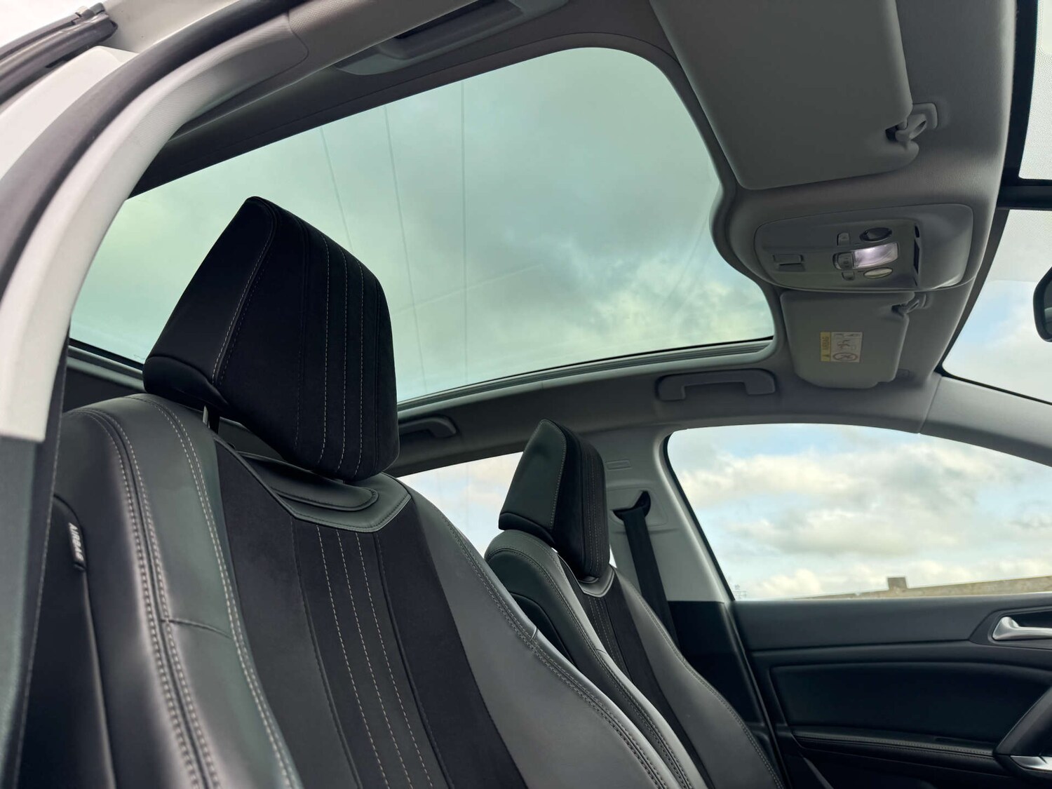 Used Peugeot 308 2014 for sale - 77667842: Photo 43