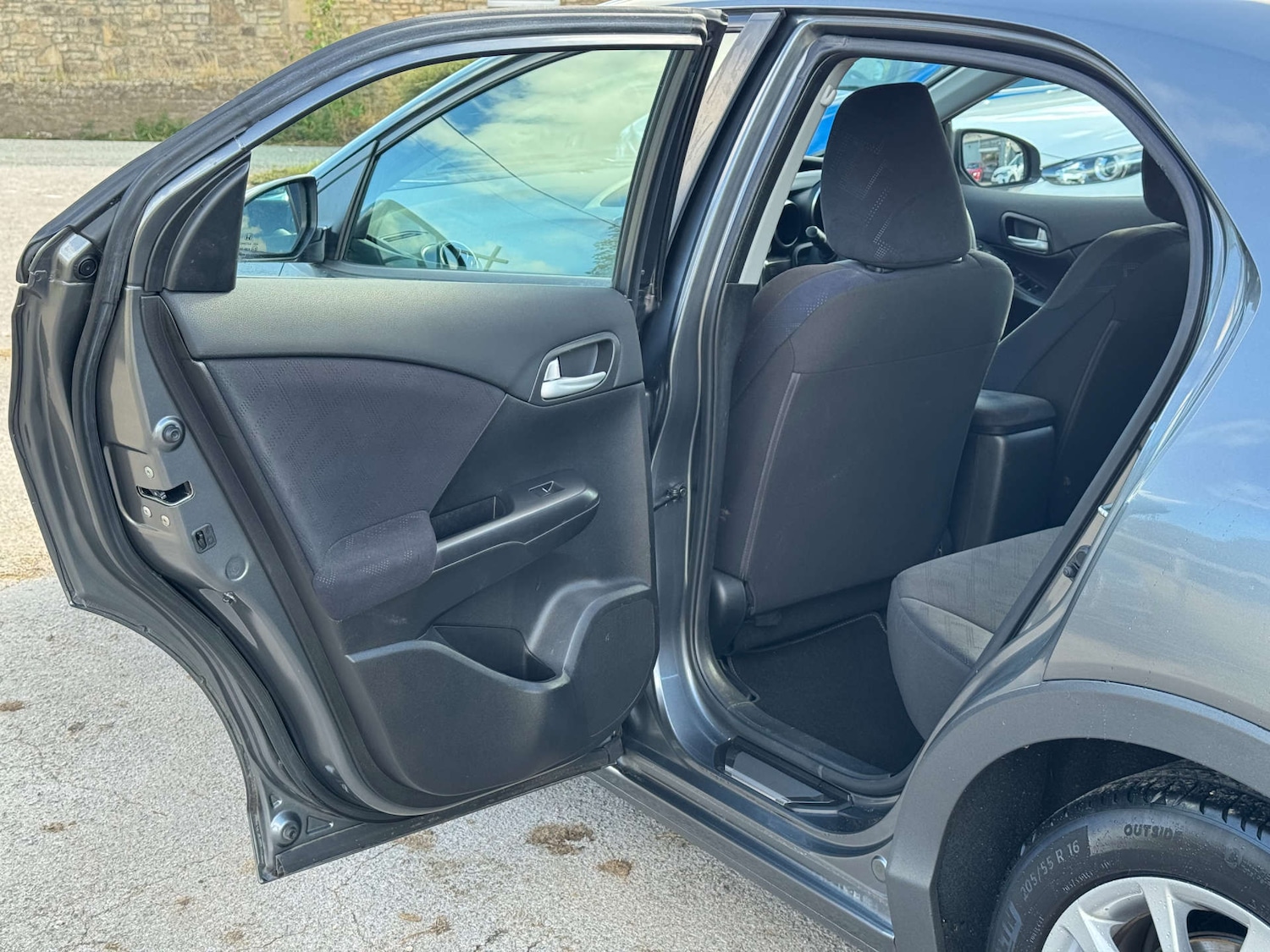 Vehicle 29