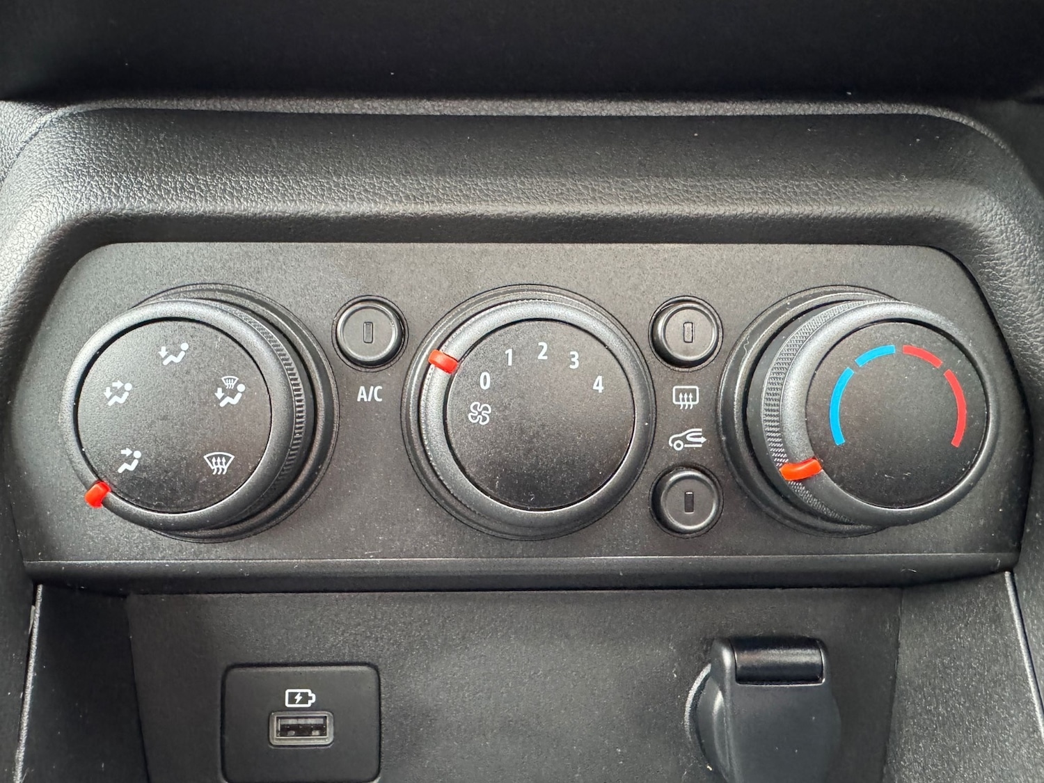 Used Dacia Sandero 2022 for sale - 76868917: Photo 29