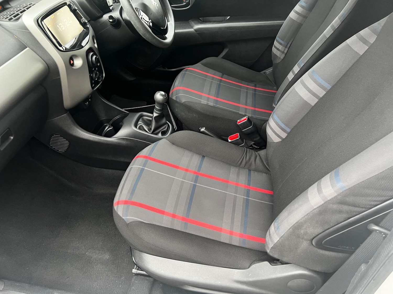 Used Peugeot 108 2015 for sale - 77396081: Photo 17