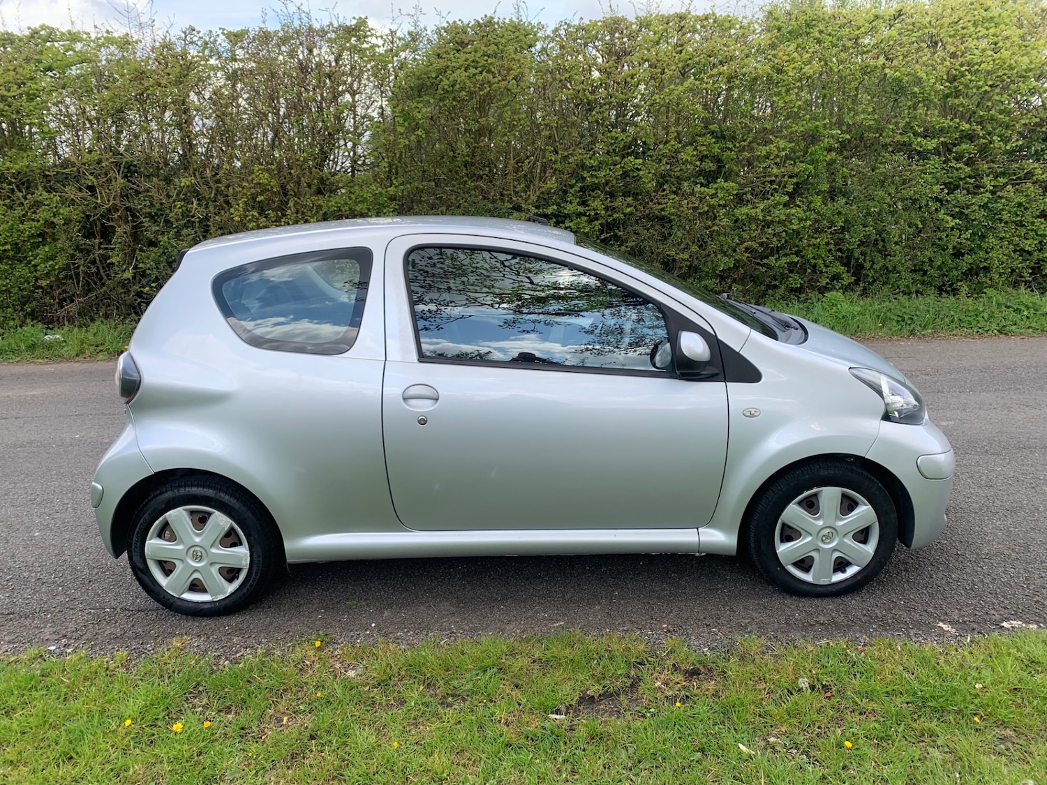 Used Toyota AYGO 2011 for sale - 76960355: Photo 10