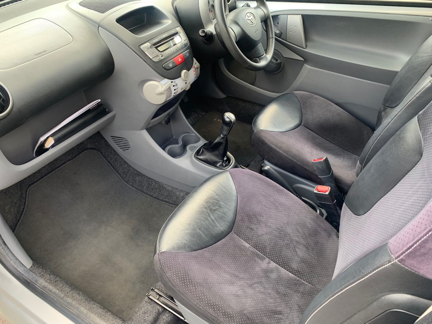 Used Toyota AYGO 2011 for sale - 76960355: Photo 13