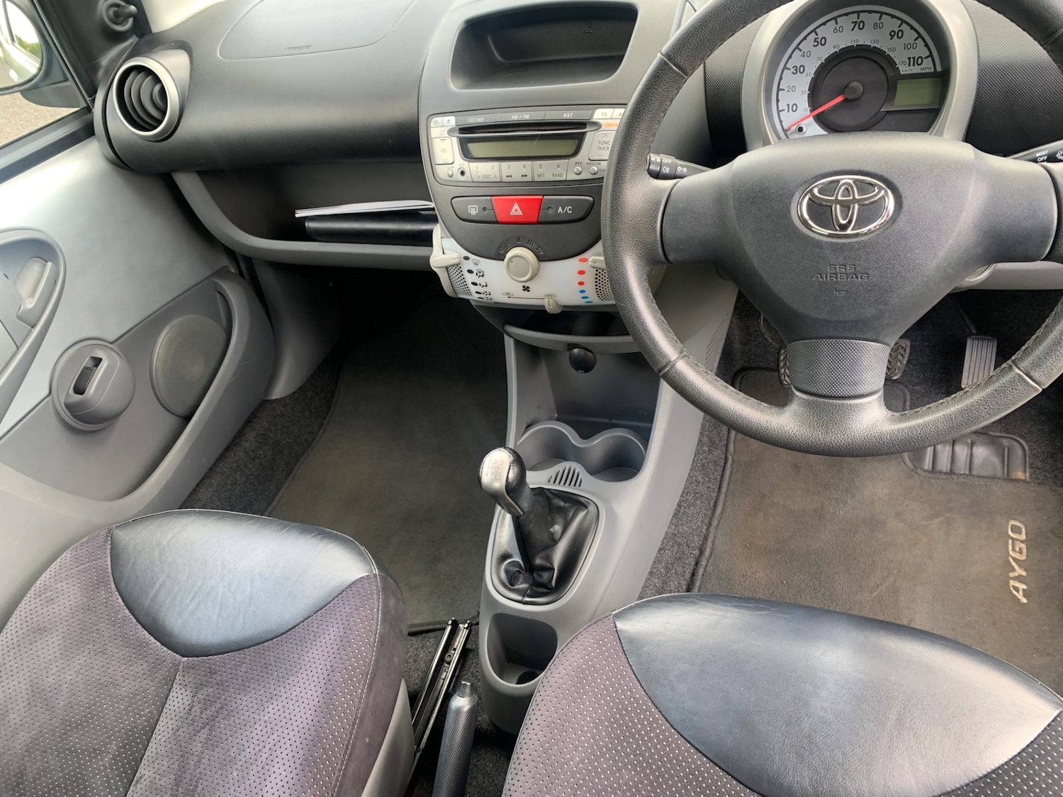 Used Toyota AYGO 2011 for sale - 76960355: Photo 15