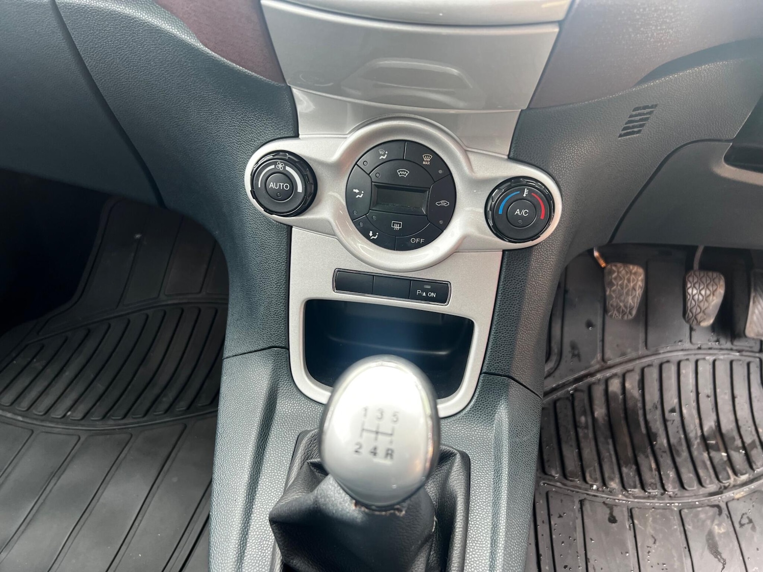 Used Ford Fiesta 2009 for sale - 77738231: Photo 18