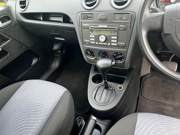 Used Ford Fusion 2007 for sale - 76152874: Photo 2