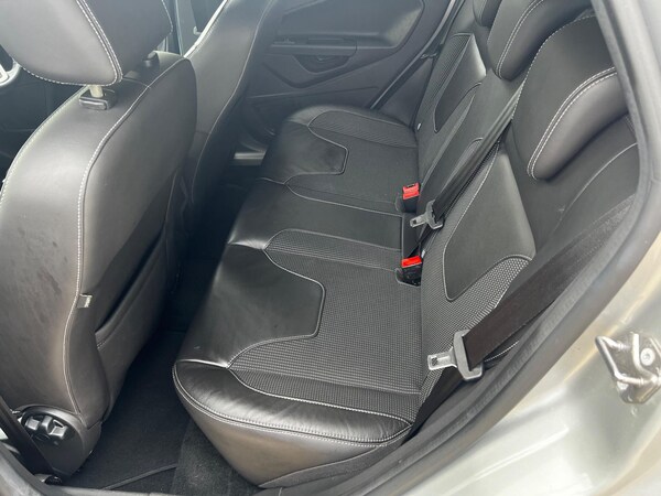 Used Ford Fiesta for sale - 76247329: Photo 25
