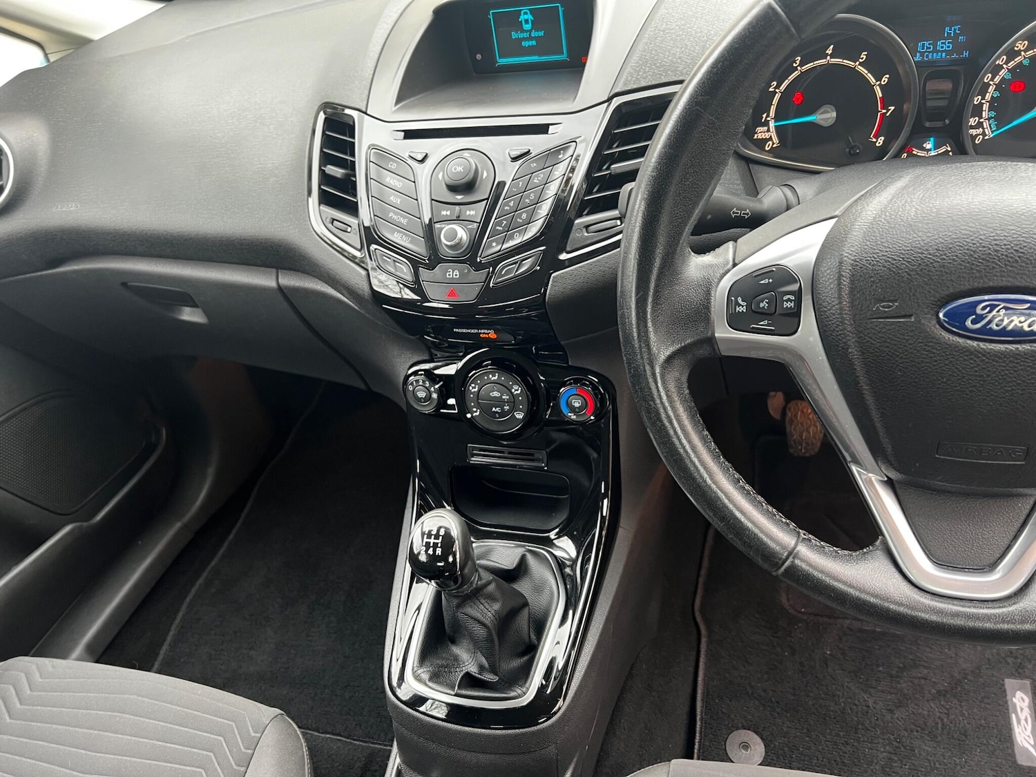 Used Ford Fiesta 2013 for sale - 76945992: Photo 17