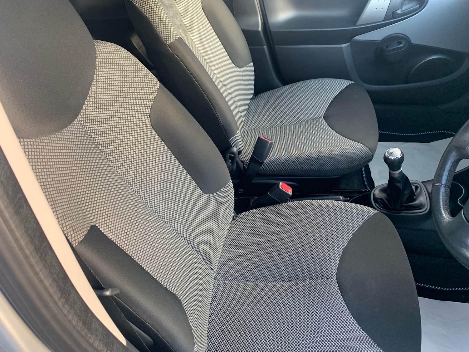 Used Toyota AYGO 2013 for sale - 77025322: Photo 19